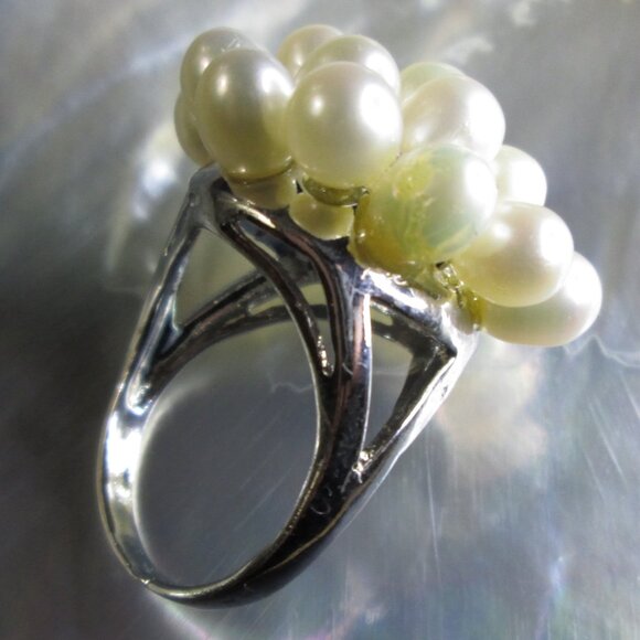 Large Freshwater Cluster Pearls Cocktail Ring - Picture 5 of 5
